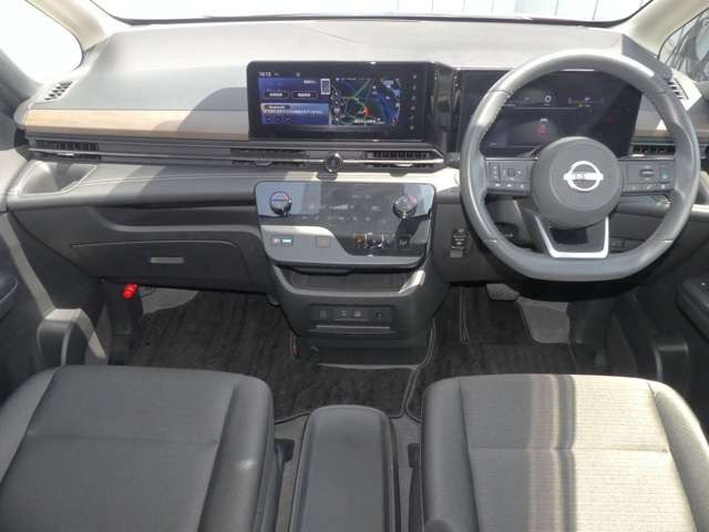 セレナ1.4 e-POWER ハイウェイスターV
