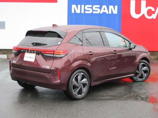 ノートオーラ1.2 G FOUR レザーエディション 4WD