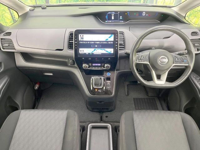 セレナ1.2 e-POWER ハイウェイスターV
