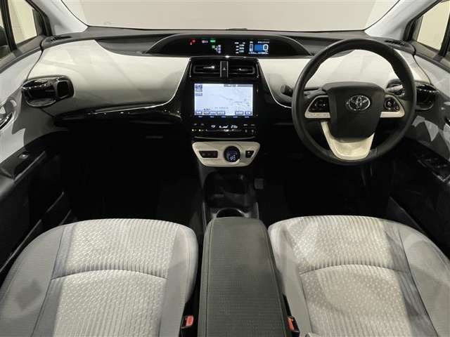 プリウス1.8 S