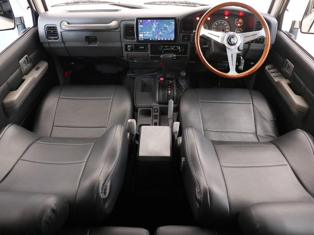 ランドクルーザープラド3.0 SXワイド ディーゼル 4WD