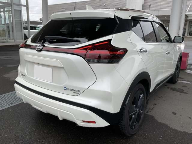 キックス1.2 X FOUR 90周年記念車 (e-POWER) 4WD
