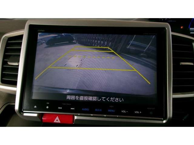 フリードハイブリッド1.5 プレミアムエディション