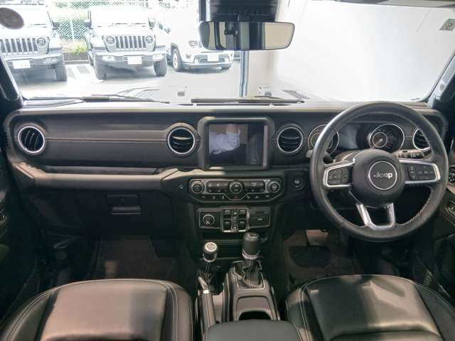 ラングラーアンリミテッド サハラ 4WD