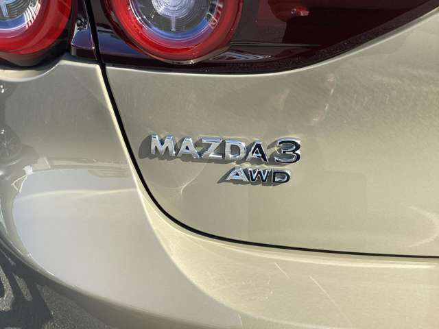 MAZDA3ファストバック1.8 XD ドライブ エディション 4WD