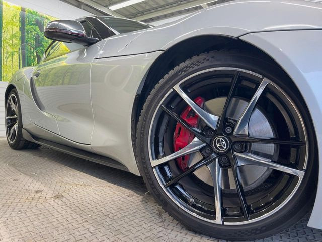 �y����19�C���`�A���~�z�C�[���z�O�ςɃ}�b�`���������A���~�z�C�[���𑕒����Ă���܂��B�e��ЊO�A���~�z�C�[����A�X�^�b�h���X�^�C�����戵�����Ă���܂��B���񂲑��k����������