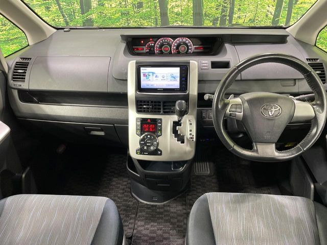 ヴォクシー2.0 ZS