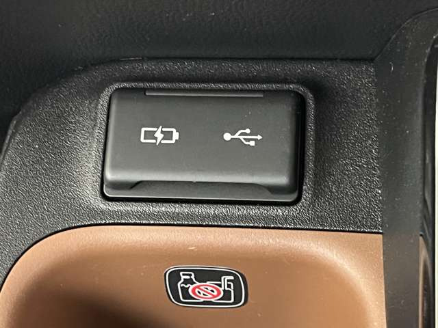 USB�ڑ��E�[�d�t��!