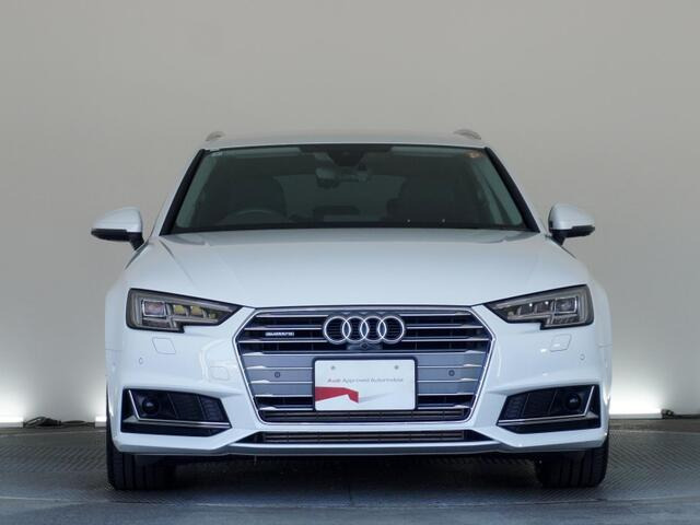 A4アバント45 TFSI クワトロ スポーツ 4WD