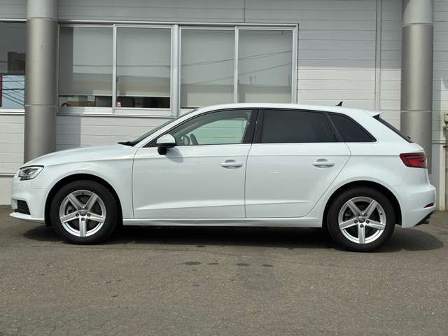 A3スポーツバック40 TFSI クワトロ 4WD
