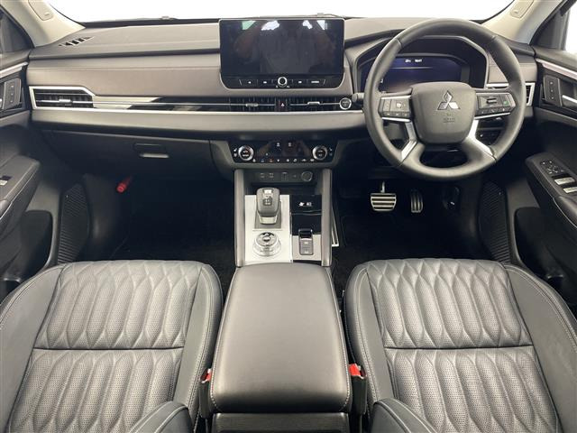 アウトランダーPHEV 2.4 P 4WD