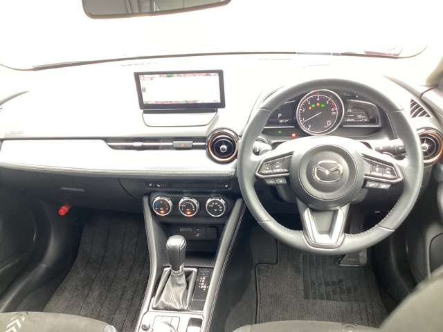 CX-31.8 XD ビビッド モノトーン