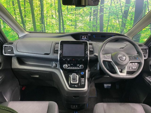 セレナ1.2 e-POWER ハイウェイスターV