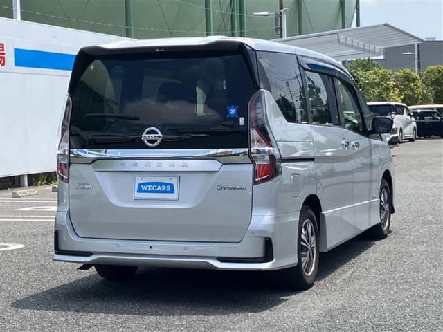 セレナ1.2 e-POWER ハイウェイスターV