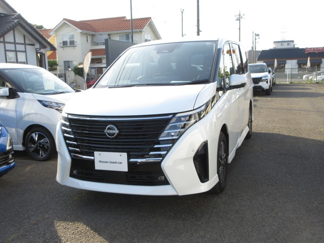 セレナ1.4 e-POWER ハイウェイスターV
