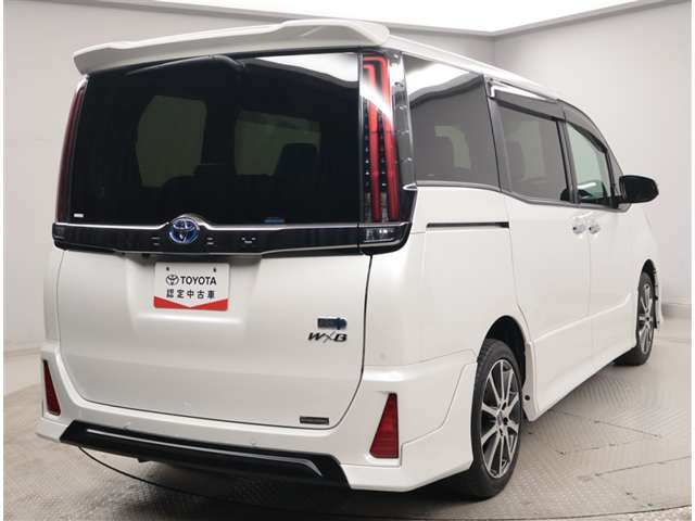 ノア1.8 ハイブリッド Si W×B II