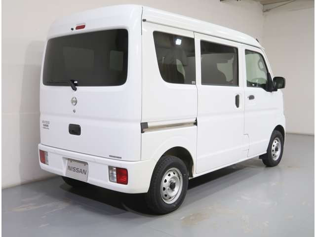 NV100クリッパーDX セーフティパッケージ ハイルーフ 5AGS車 4WD