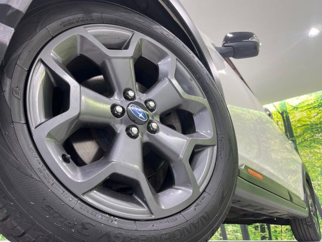 �y����17�C���`�A���~�z�C�[���z�O�ςɃ}�b�`���������A���~�z�C�[���𑕒����Ă���܂��B�e��ЊO�A���~�z�C�[����A�X�^�b�h���X�^�C�����戵�����Ă���܂��B���񂲑��k����������