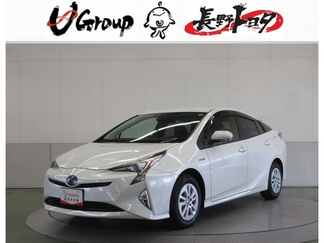 プリウス1.8 S E-Four 4WD