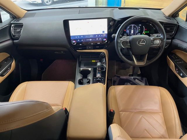 NX350h バージョンL