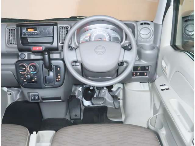 NV100クリッパーDX セーフティパッケージ ハイルーフ 5AGS車 4WD