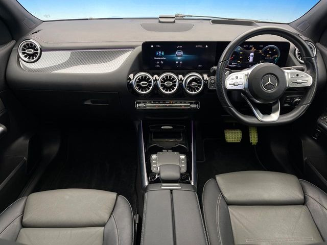 GLAクラスGLA200d 4マチック AMGライン 4WD