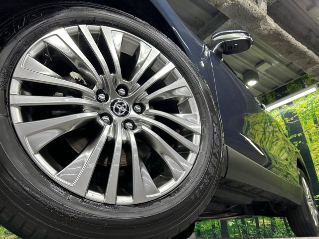 �y����19�C���`�A���~�z�C�[���z�O�ςɃ}�b�`���������A���~�z�C�[���𑕒����Ă���܂��B�e��ЊO�A���~�z�C�[����A�X�^�b�h���X�^�C�����戵�����Ă���܂��B���񂲑��k����������