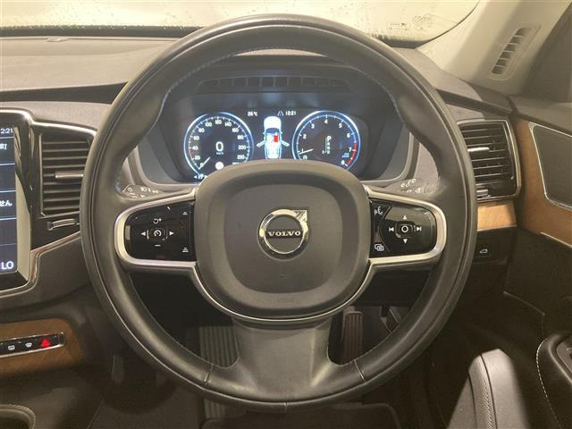XC90T6 AWD インスクリプション 4WD