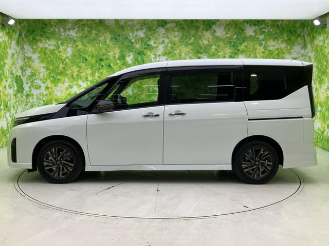 セレナ1.4 e-POWER ハイウェイスターV 90周年記念車