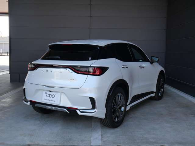 LBXリラックス E-Four 4WD