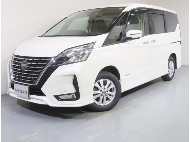 セレナ2.0 ハイウェイスターV 4WD
