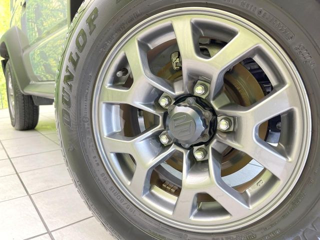 �y����15�C���`�A���~�z�C�[���z�O�ςɃ}�b�`���������A���~�z�C�[���𑕒����Ă���܂��B�e��ЊO�A���~�z�C�[����A�X�^�b�h���X�^�C�����戵�����Ă���܂��B���񂲑��k����������