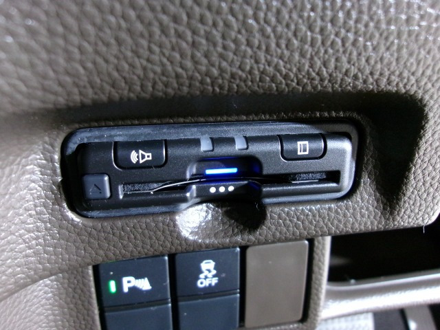 N-BOXL