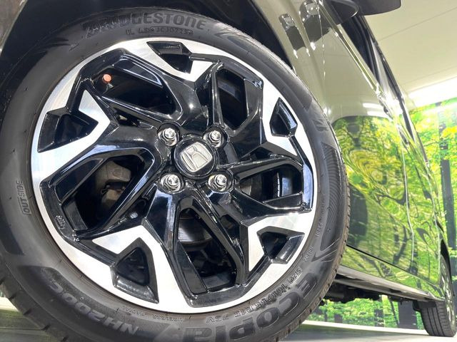 �y����15�C���`�A���~�z�C�[���z�O�ςɃ}�b�`���������A���~�z�C�[���𑕒����Ă���܂��B�e��ЊO�A���~�z�C�[����A�X�^�b�h���X�^�C�����戵�����Ă���܂��B���񂲑��k����������