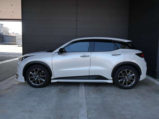 LBXリラックス E-Four 4WD