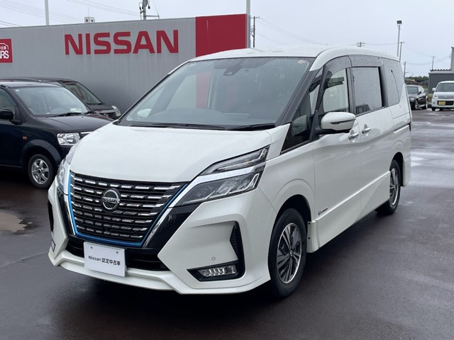 セレナ1.2 e-POWER ハイウェイスターV