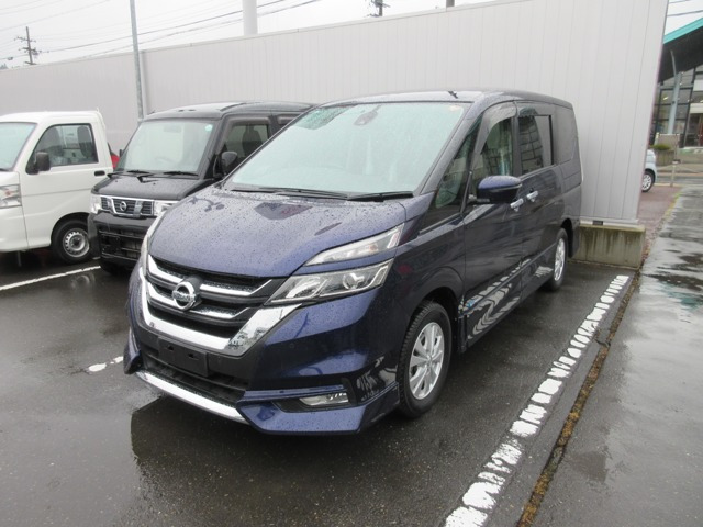 セレナ2.0 ハイウェイスター Vセレクション 4WD