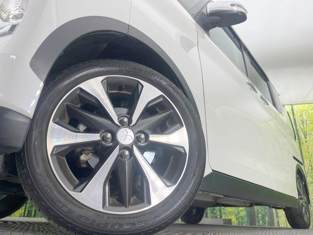 �y�����A���~�z�C�[���z�O�ςɃ}�b�`���������A���~�z�C�[���𑕒����Ă���܂��B�e��ЊO�A���~�z�C�[����A�X�^�b�h���X�^�C�����戵�����Ă���܂��B���񂲑��k����������