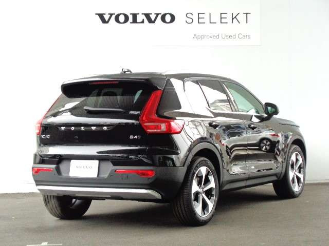 XC40ウルトラ B4 AWD 4WD