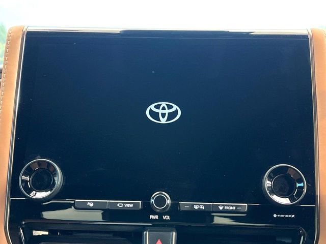 �y14�C���` �f�B�X�v���C�I�[�f�B�I�z���ʂ̃f�B�X�v���C��AppleCarPlay��AndroidAuto�����p�\�B�傫�ȉ�ʂŃX�}�z�i�r�A�v���������p���������܂���
