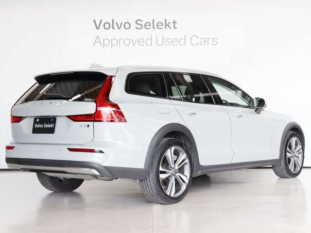 V60クロスカントリーウルトラ B5 AWD 4WD