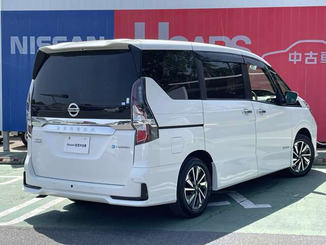 セレナ1.2 e-POWER ハイウェイスターV