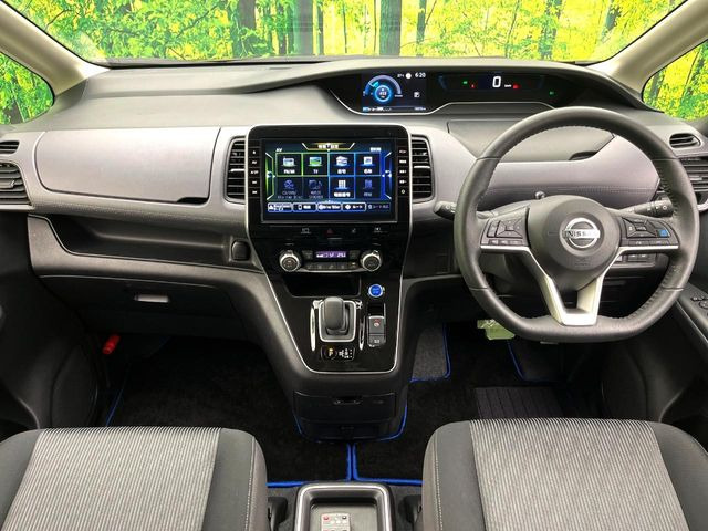 セレナ1.2 e-POWER ハイウェイスターV