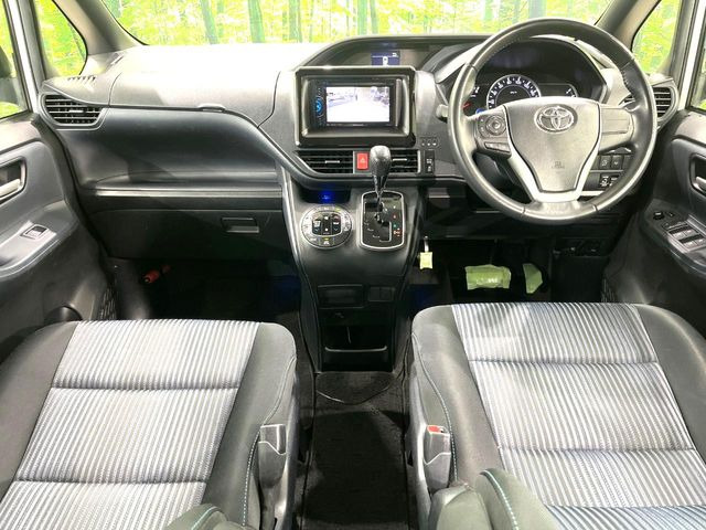 ヴォクシー2.0 ZS