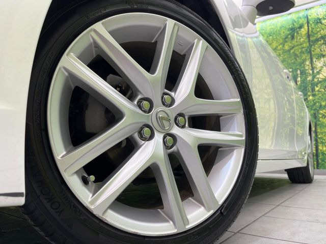 �y����17�C���`�A���~�z�C�[���z�O�ςɃ}�b�`���������A���~�z�C�[���𑕒����Ă���܂��B�e��ЊO�A���~�z�C�[����A�X�^�b�h���X�^�C�����戵�����Ă���܂��B���񂲑��k����������