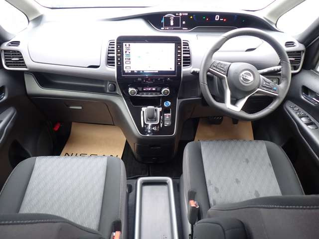 セレナ1.2 e-POWER ハイウェイスターV