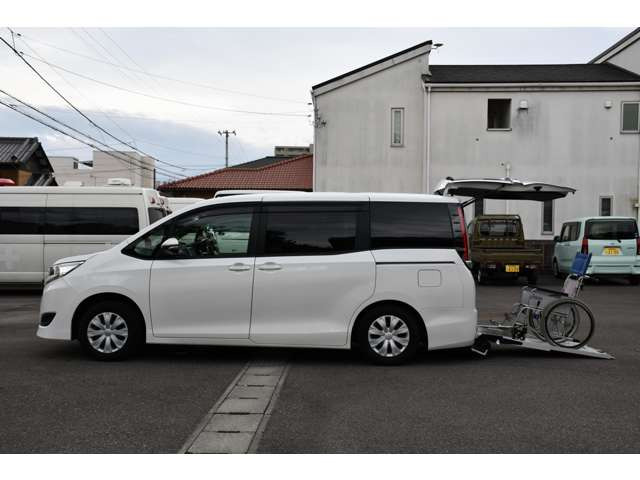 ノア2.0 X ウェルキャブ スロープタイプI 車いす1脚仕様