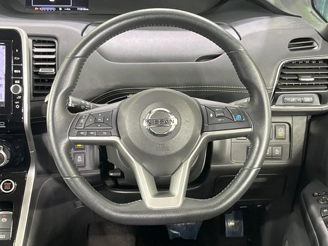 �y�X�e�A�����O�X�C�b�`�z�^�]���A�O������ڐ������炷���ƂȂ��A�I�[�f�B�I���̑��삪�\�ȕ֗��@�\!���S&���K�ȃh���C�u�����o���Ă���܂���
