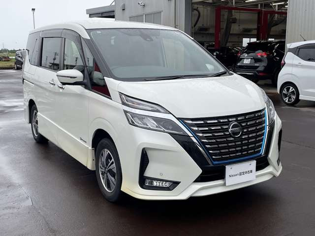 セレナ1.2 e-POWER ハイウェイスターV