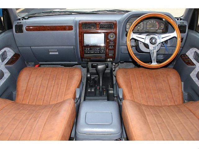 ランドクルーザープラド2.7 TX 4WD